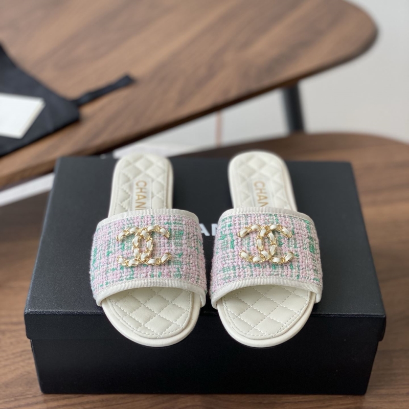 Ch**el slippers